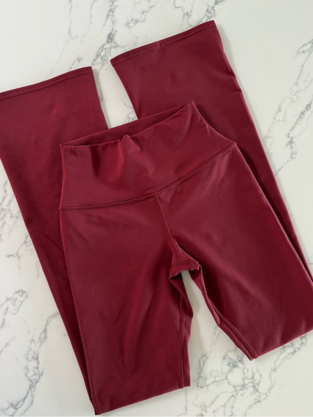 Alo Yoga Airbrush High-Waist Flare Legging - Cranberry - Size XXS